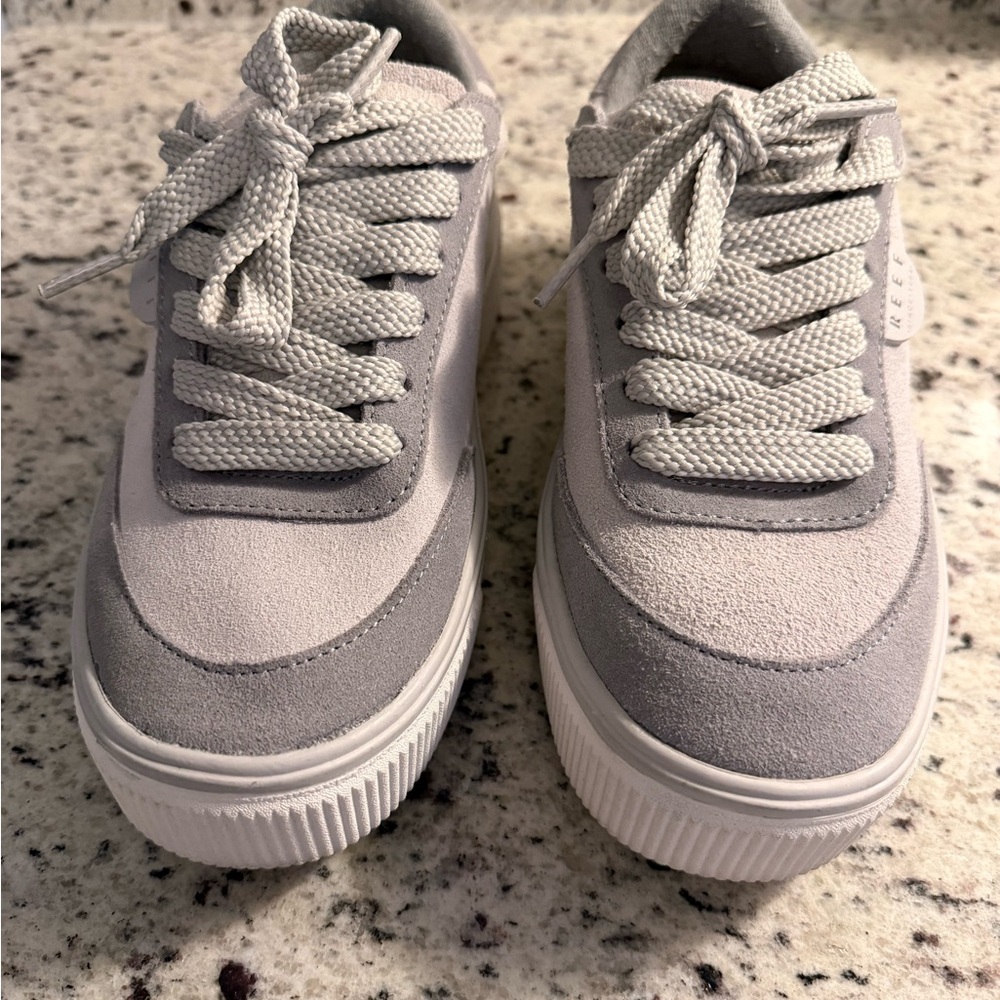 Reef Women's Sneakers in Gray and White - Picture 4 of 4